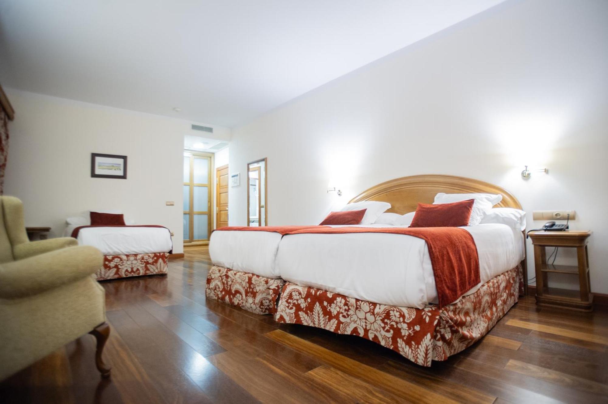 Azz Penafiel Las Claras Hotel & Spa المظهر الخارجي الصورة